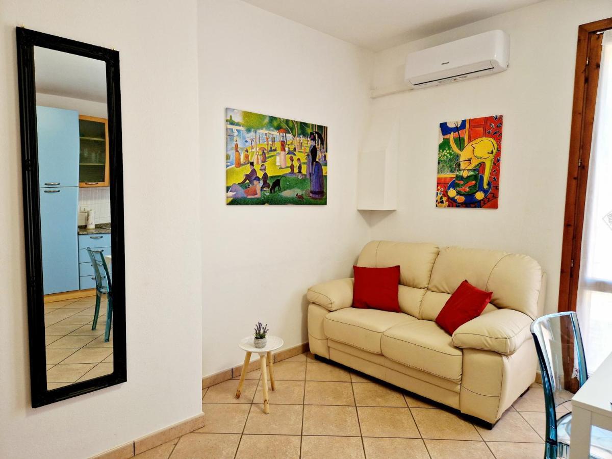 Dimora Rena Dorada - Apartment in Pula, Sardinia, Italy Esterno foto